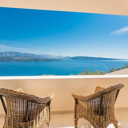 Omolos House *